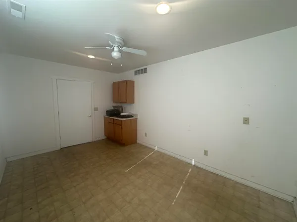 $1,500 | 2900 Graybill Drive, Unit 103, Beloit, WI 53511