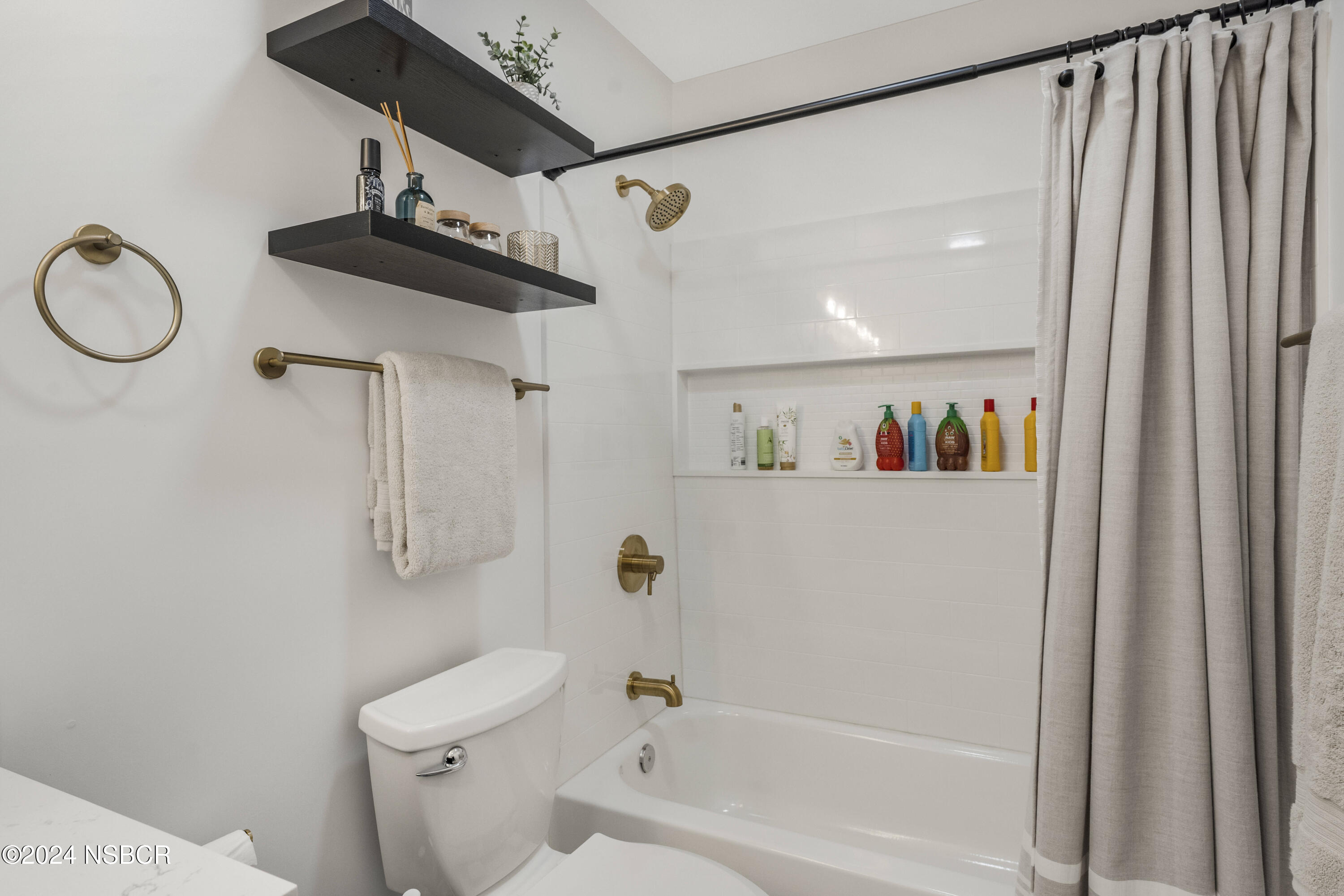 1141 Arnold Avenue Lompoc, CA 93436 - Photo 20 of 38 DSC05647