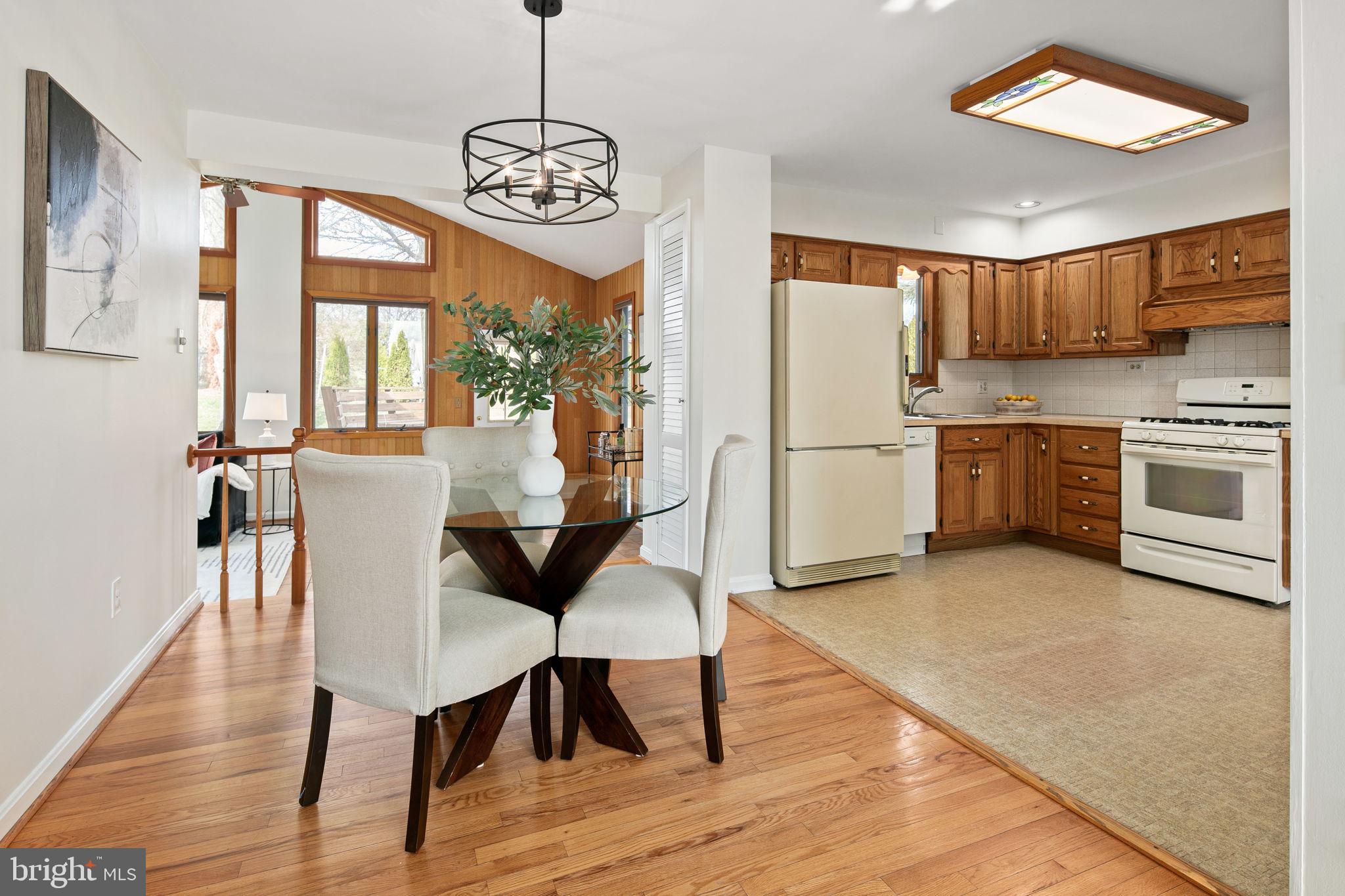 5918 Augusta Drive Springfield, VA 22150 - Photo 13 of 45 Gallery Image 13