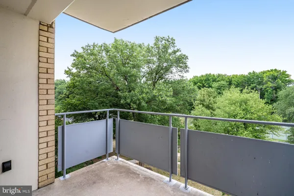 $2,100 | 6621 Wakefield Drive, Unit 510, Alexandria, VA 22307