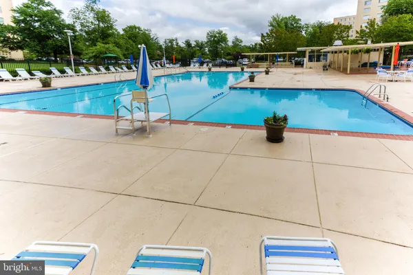 $2,100 | 6621 Wakefield Drive, Unit 510, Alexandria, VA 22307