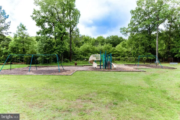 $2,100 | 6621 Wakefield Drive, Unit 510, Alexandria, VA 22307