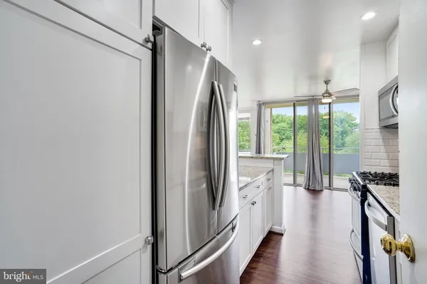 $2,100 | 6621 Wakefield Drive, Unit 510, Alexandria, VA 22307