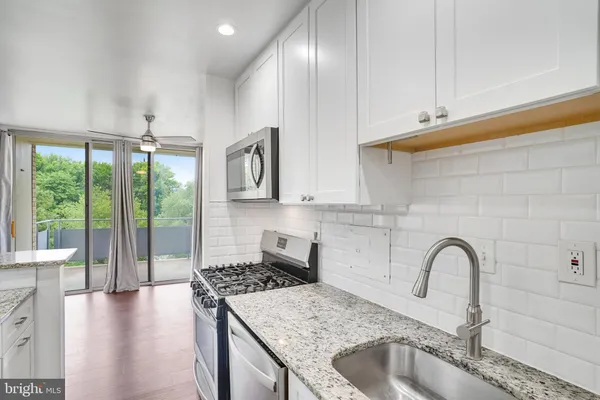 $2,100 | 6621 Wakefield Drive, Unit 510, Alexandria, VA 22307