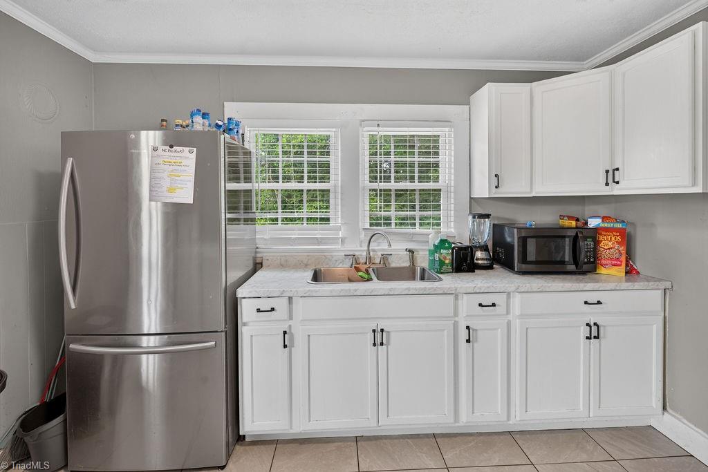 117 McBride Road Mount Airy, NC 27030 - Photo 8 of 32