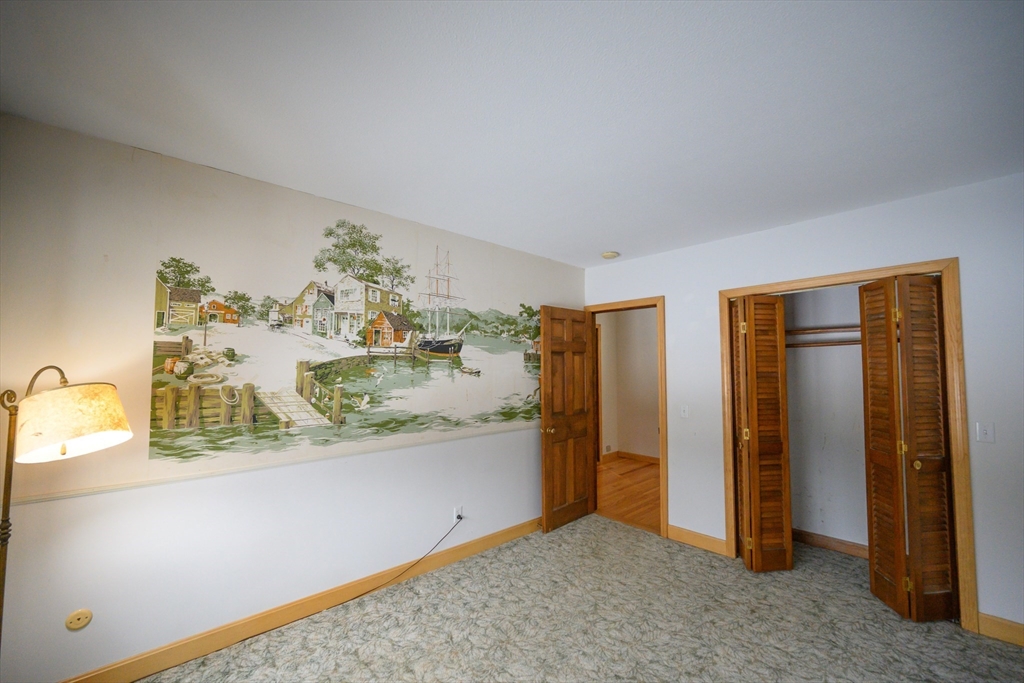 89 Potwine Lane Amherst, MA 01002 - Photo 16 of 41 an empty room with a window