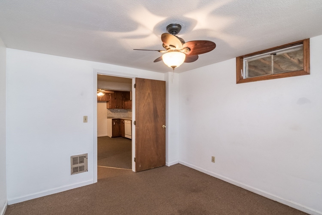 89 Potwine Lane Amherst, MA 01002 - Photo 28 of 37