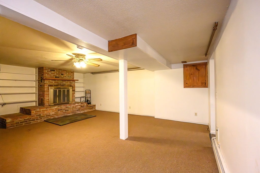 89 Potwine Lane Amherst, MA 01002 - Photo 31 of 41 a view of a livingroom with wooden floor