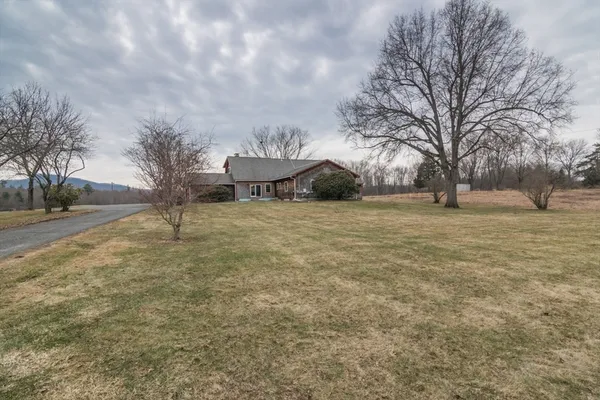 $725,000 | 89 Potwine Lane, Amherst, MA 01002