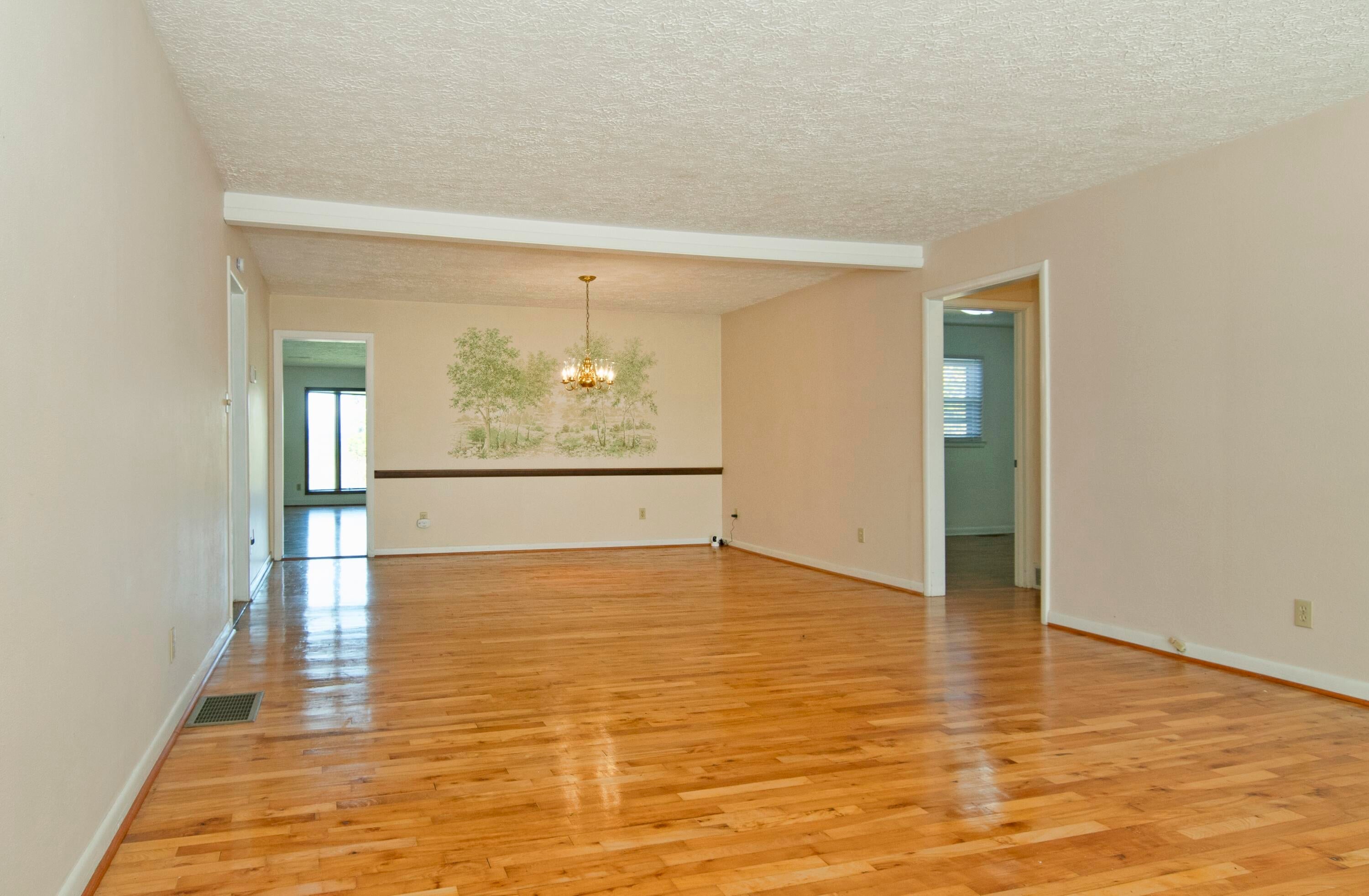 4061 Fairview Road Lewisburg, WV 24901 - Photo 12 of 93 Gallery Image 12