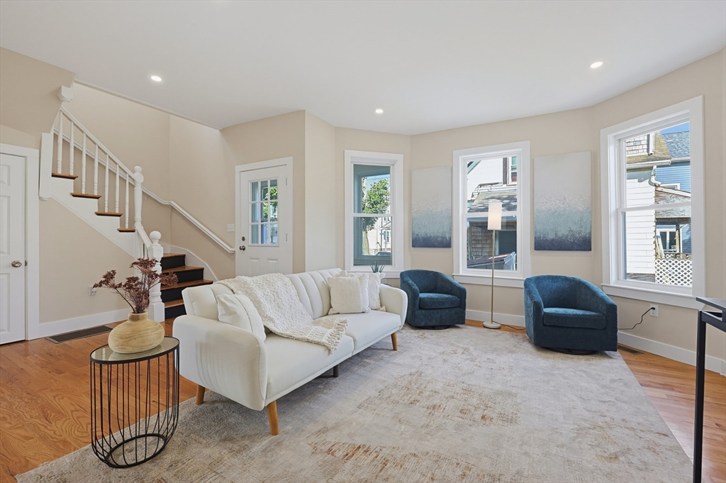 26 Pleasant Street Beverly, MA 01915 - Photo 4 of 26