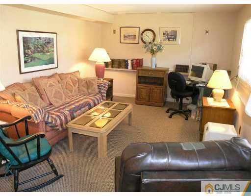 8 Prince Road East Brunswick, NJ 08816 - Photo 6 of 7 Gallery Image 6