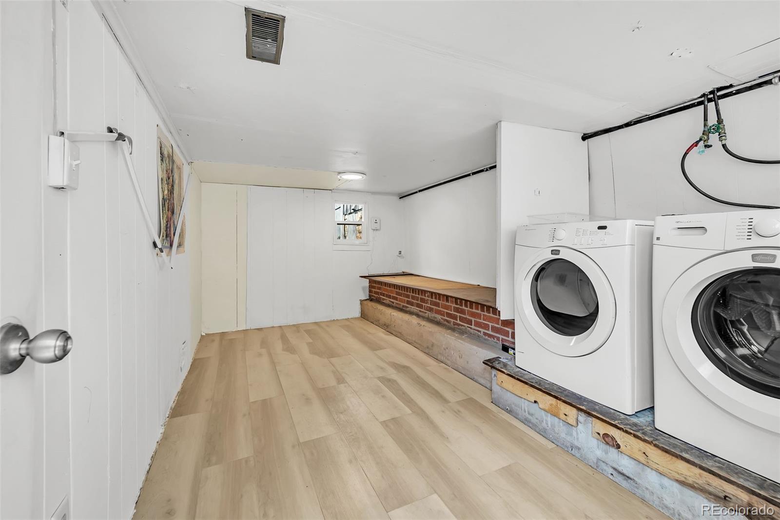1624 Cheyenne Boulevard Colorado Springs, CO 80906 - Photo 27 of 47 a view of a bedroom with utility area