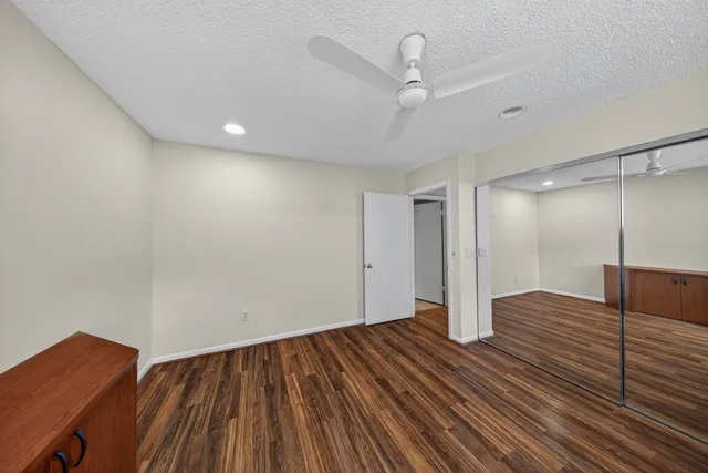 $2,400 | 9187 Norte Lago, Unit 5I, Boca Raton, FL 33428