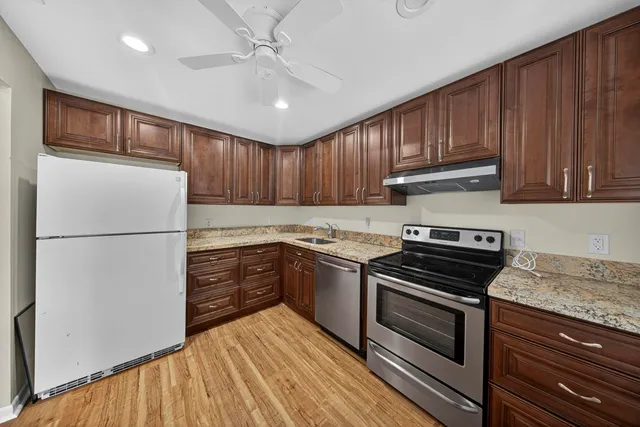 $2,400 | 9187 Norte Lago, Unit 5I, Boca Raton, FL 33428