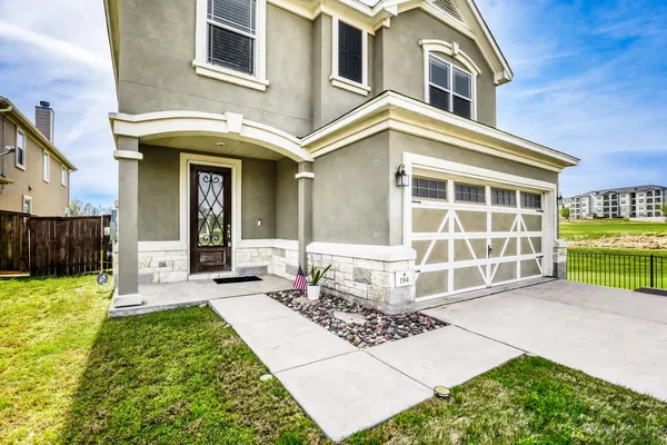 $2,450 | 194 Danish Drive, Unit 40, Hutto, TX 78634