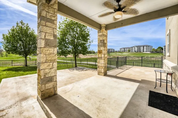 $2,450 | 194 Danish Drive, Unit 40, Hutto, TX 78634