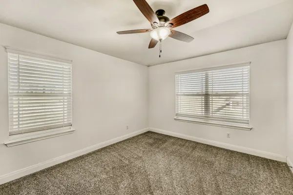 $2,450 | 194 Danish Drive, Unit 40, Hutto, TX 78634