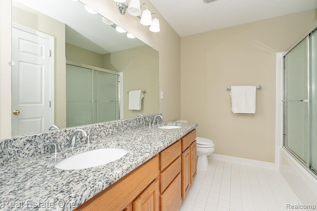 730 Woodfield Way Rochester Hills, MI 48307 - Photo 47 of 58