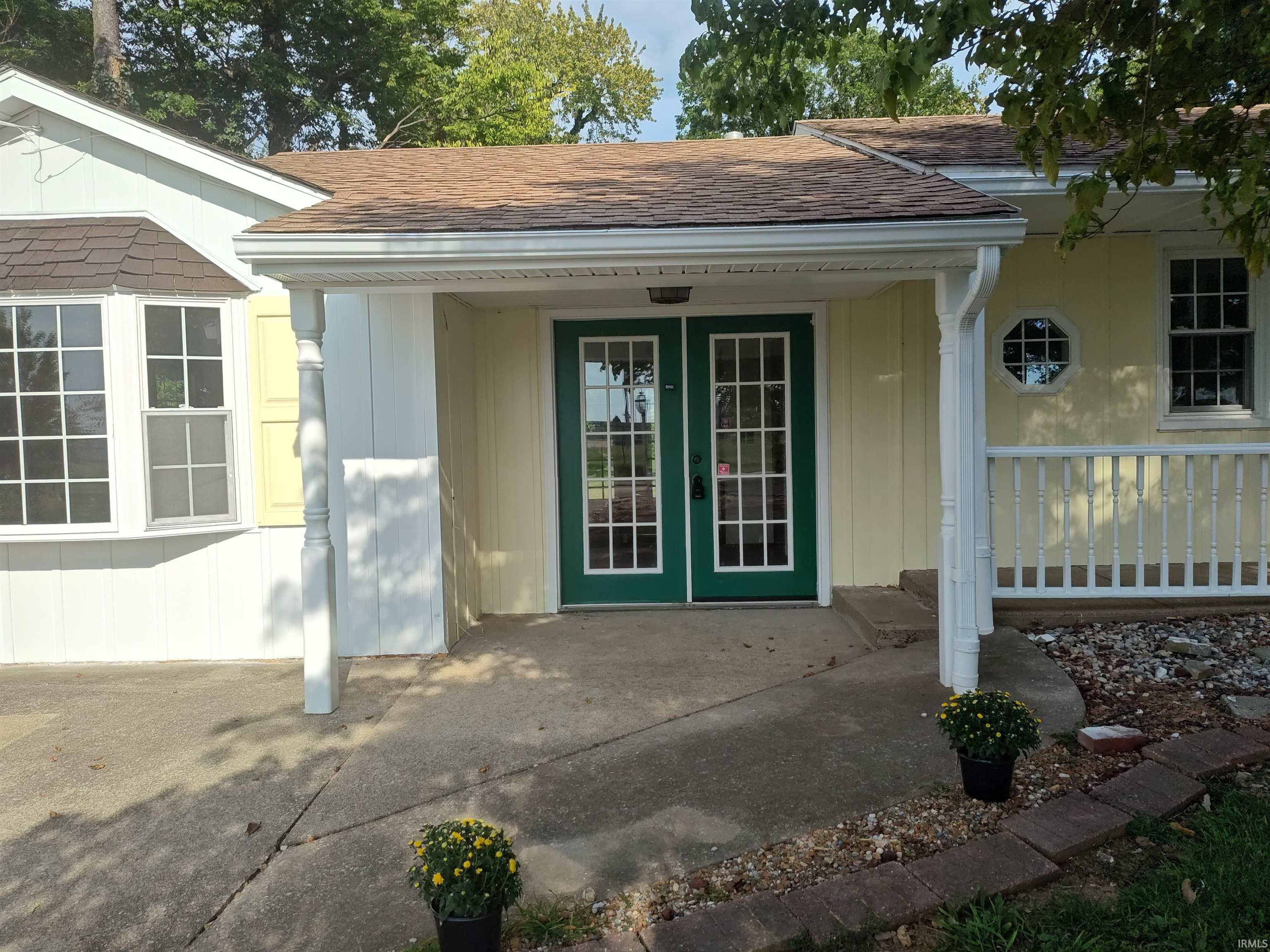15051 Peck Road Evansville, IN 47725 - Photo 3 of 33 Gallery Image 3