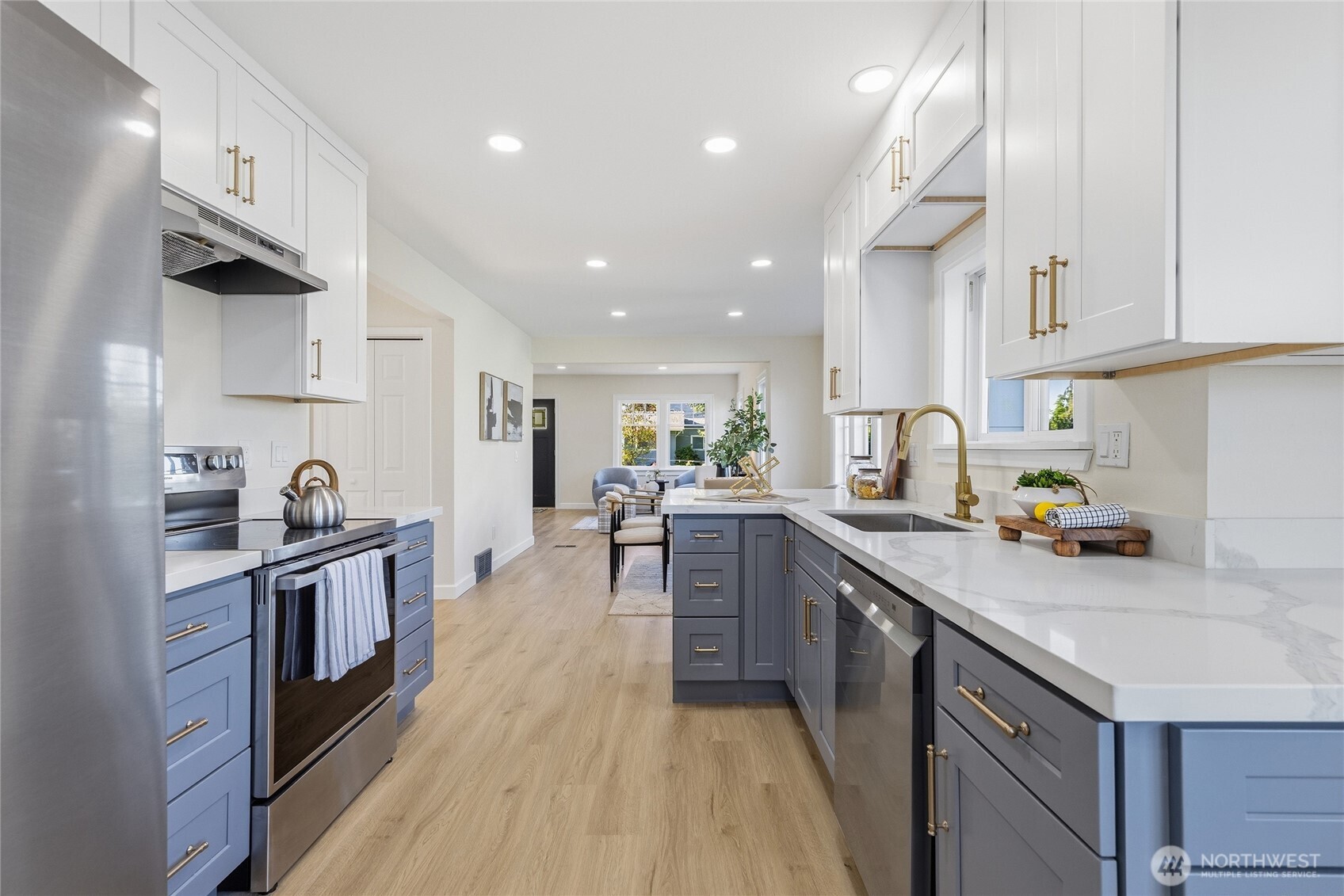 331 Northeast 53rd Street Seattle, WA 98105 - Photo 12 of 40