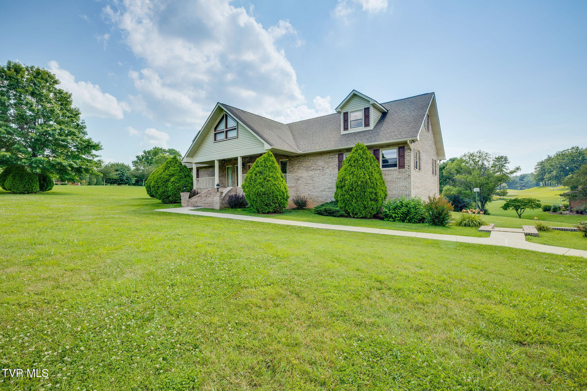 6125 Old Jonesboro Road Bristol, TN 37620 - Photo 3 of 50 003