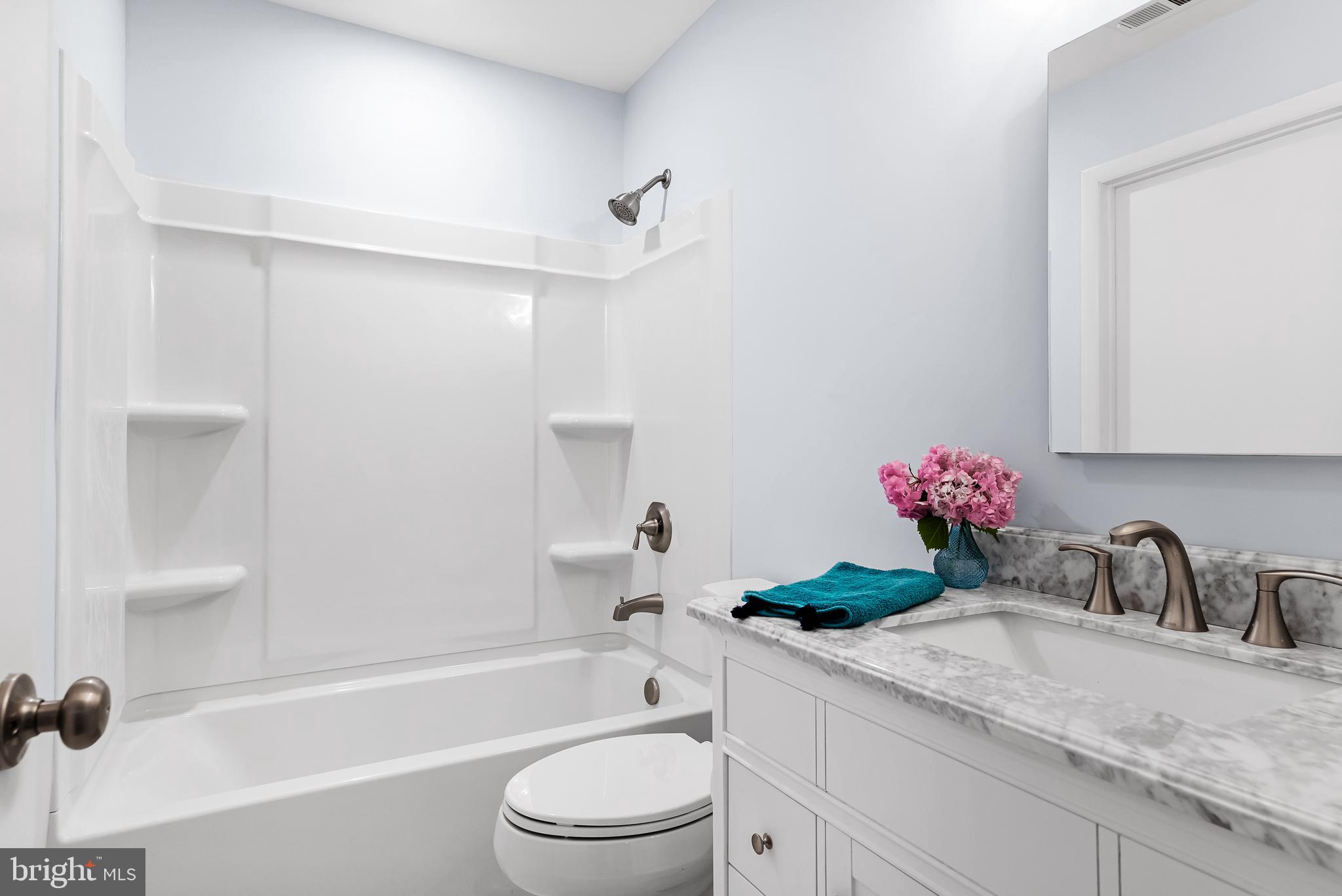 3 Foxglove Drive Delran, NJ 08075 - Photo 24 of 30 Bathroom