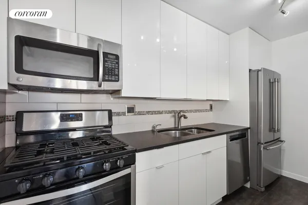$1,250,000 | 531 Main Street, Unit 1213 | Roosevelt Island