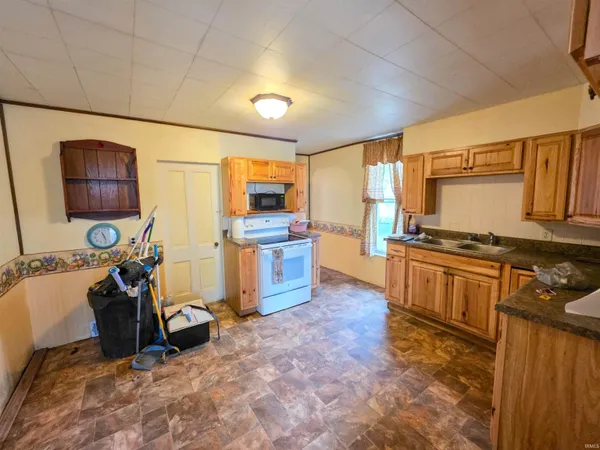$85,000 | 119 North Edwards Street, Worthington, IN 47471