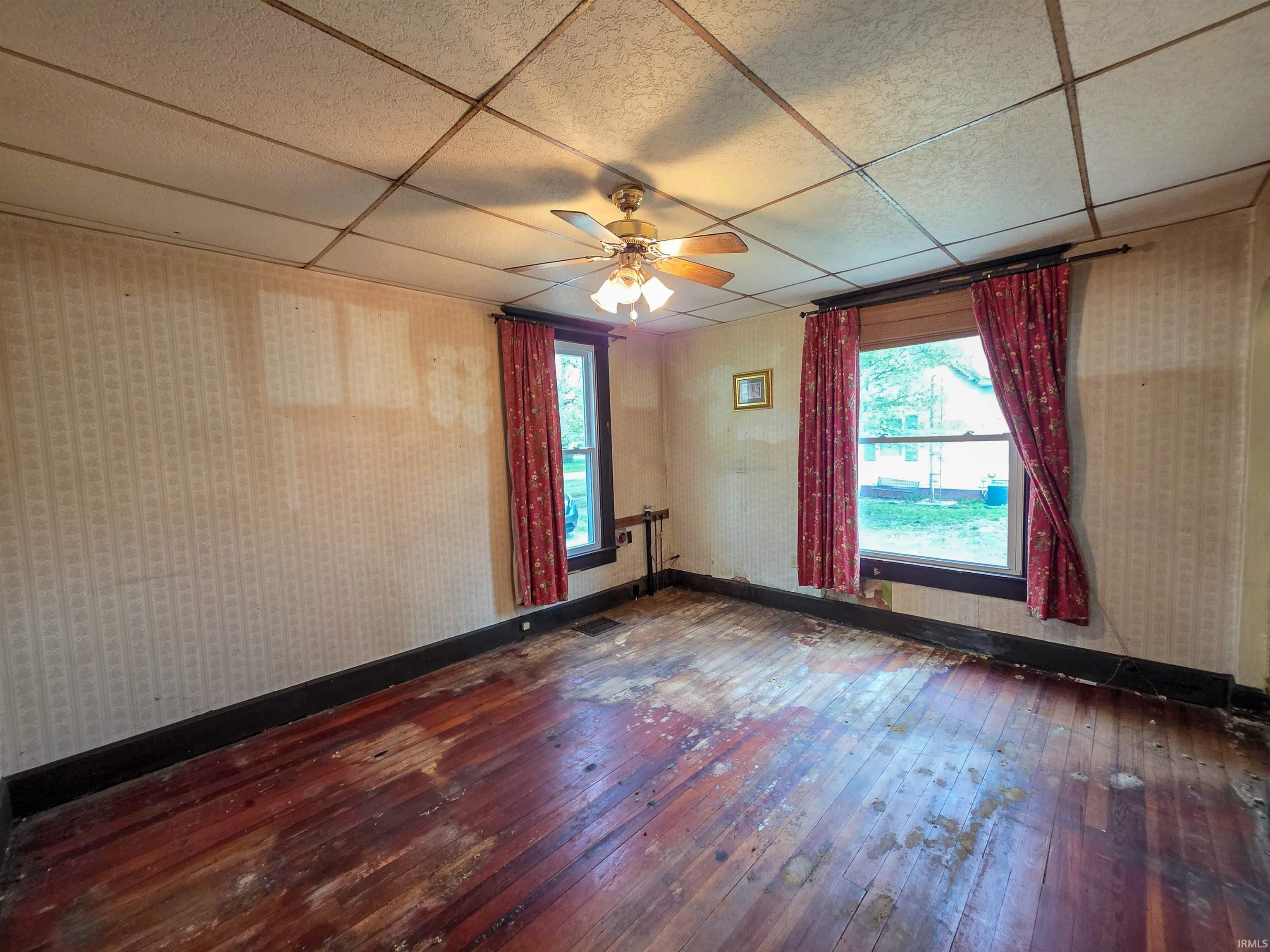 119 North Edwards Street Worthington, IN 47471 - Photo 9 of 35