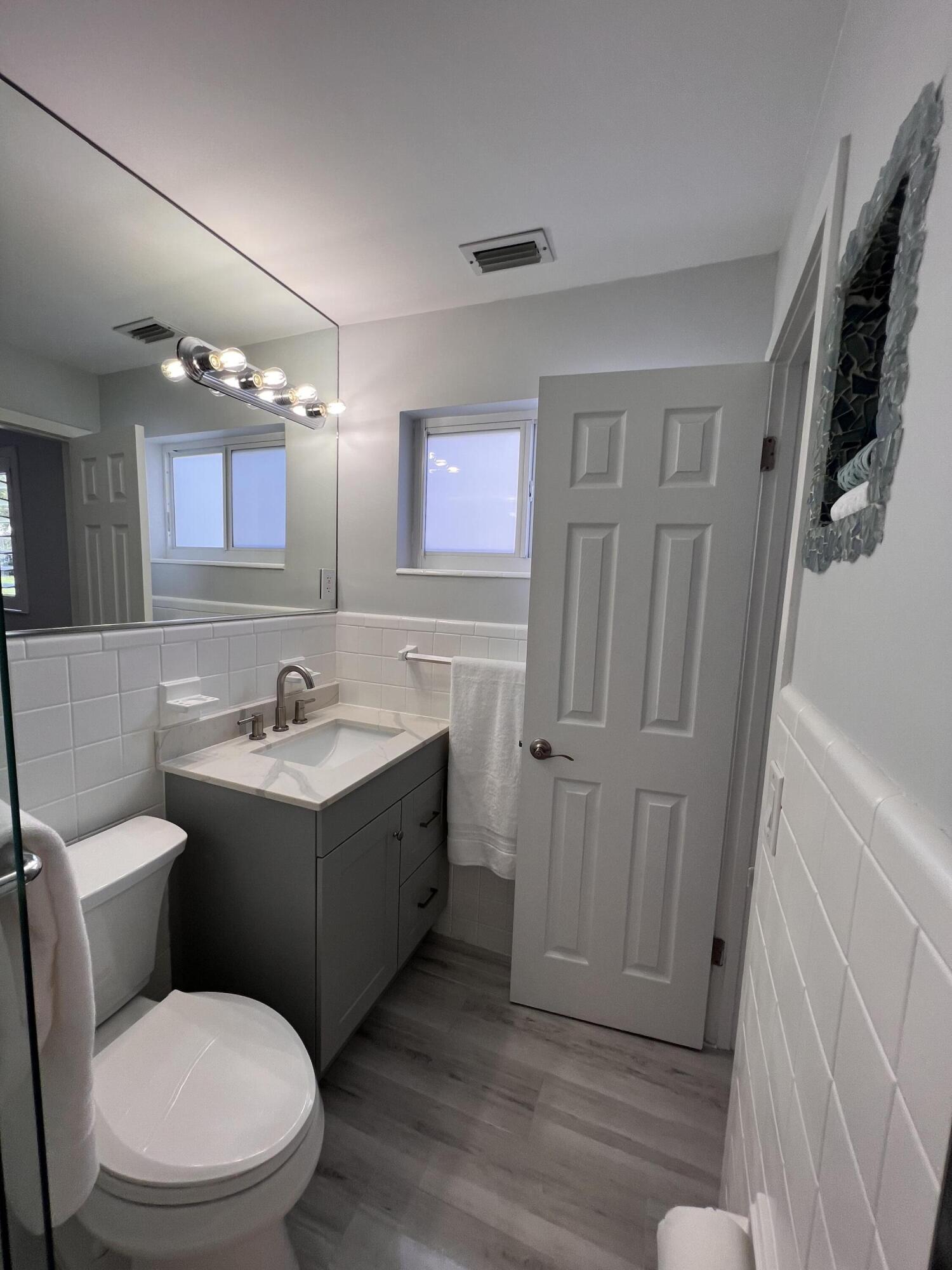 2011 Northeast 31st Street Lighthouse Point, FL 33064 - Photo 23 of 42 Master Bathroom