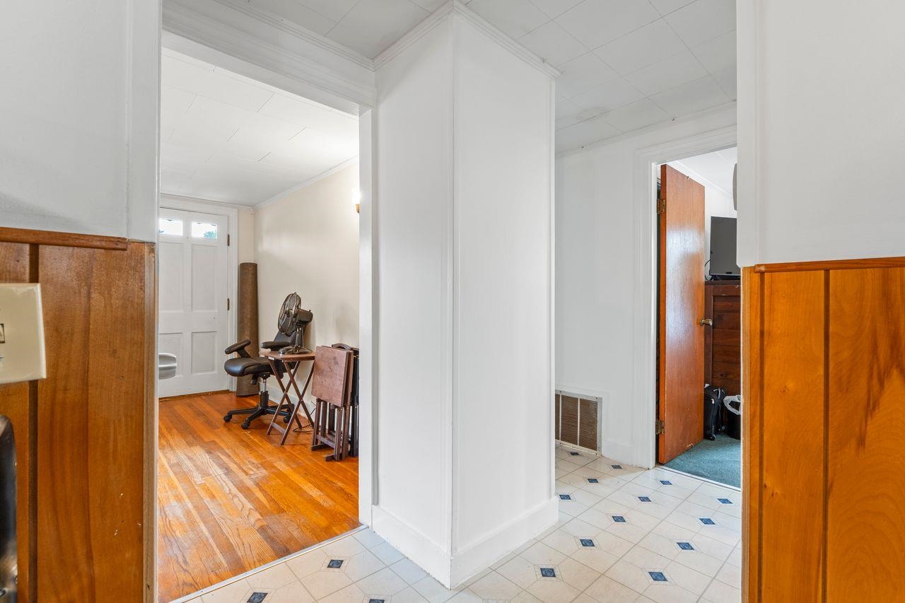 6 Russell Street Rochester, NH 03867 - Photo 23 of 41