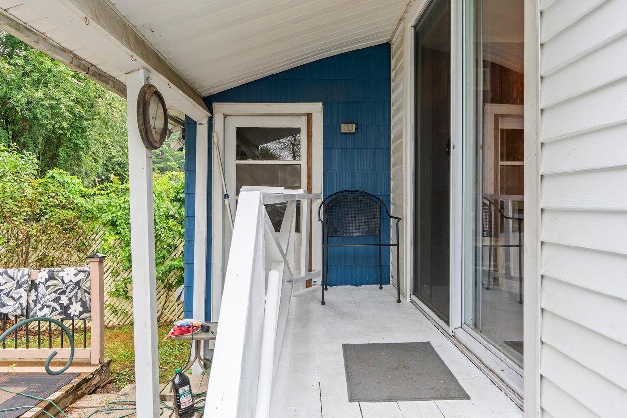 6 Russell Street Rochester, NH 03867 - Photo 8 of 41