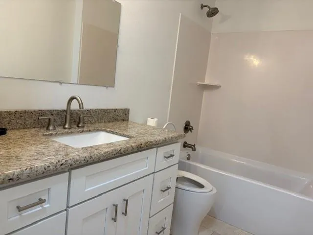 $1,600 | 800 North Causeway Boulevard, Unit 204, Metairie, LA 70001