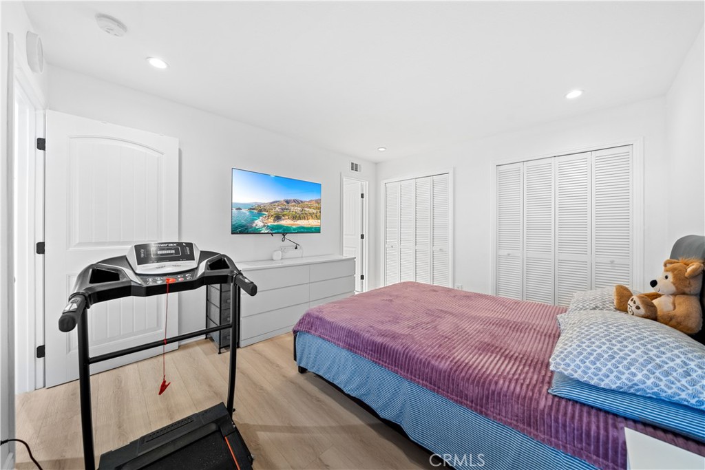 10655 Lemon Avenue, Unit 3107 Rancho Cucamonga, CA 91737 - Photo 28 of 55 a bedroom with a bed and a dresser