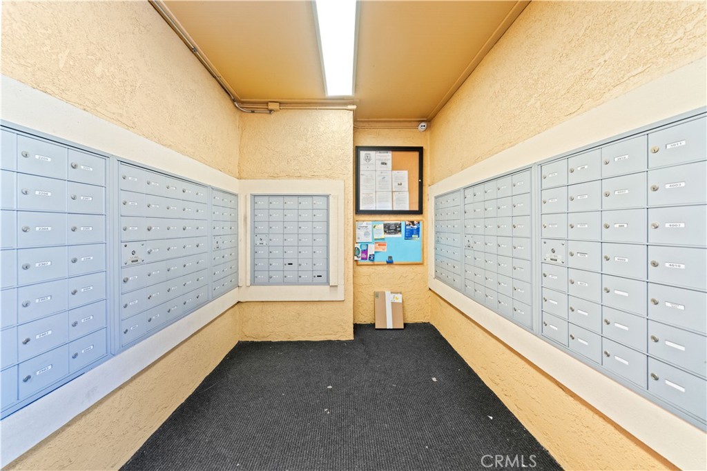 10655 Lemon Avenue, Unit 3107 Rancho Cucamonga, CA 91737 - Photo 35 of 55 a bathroom with a bathtub and shower