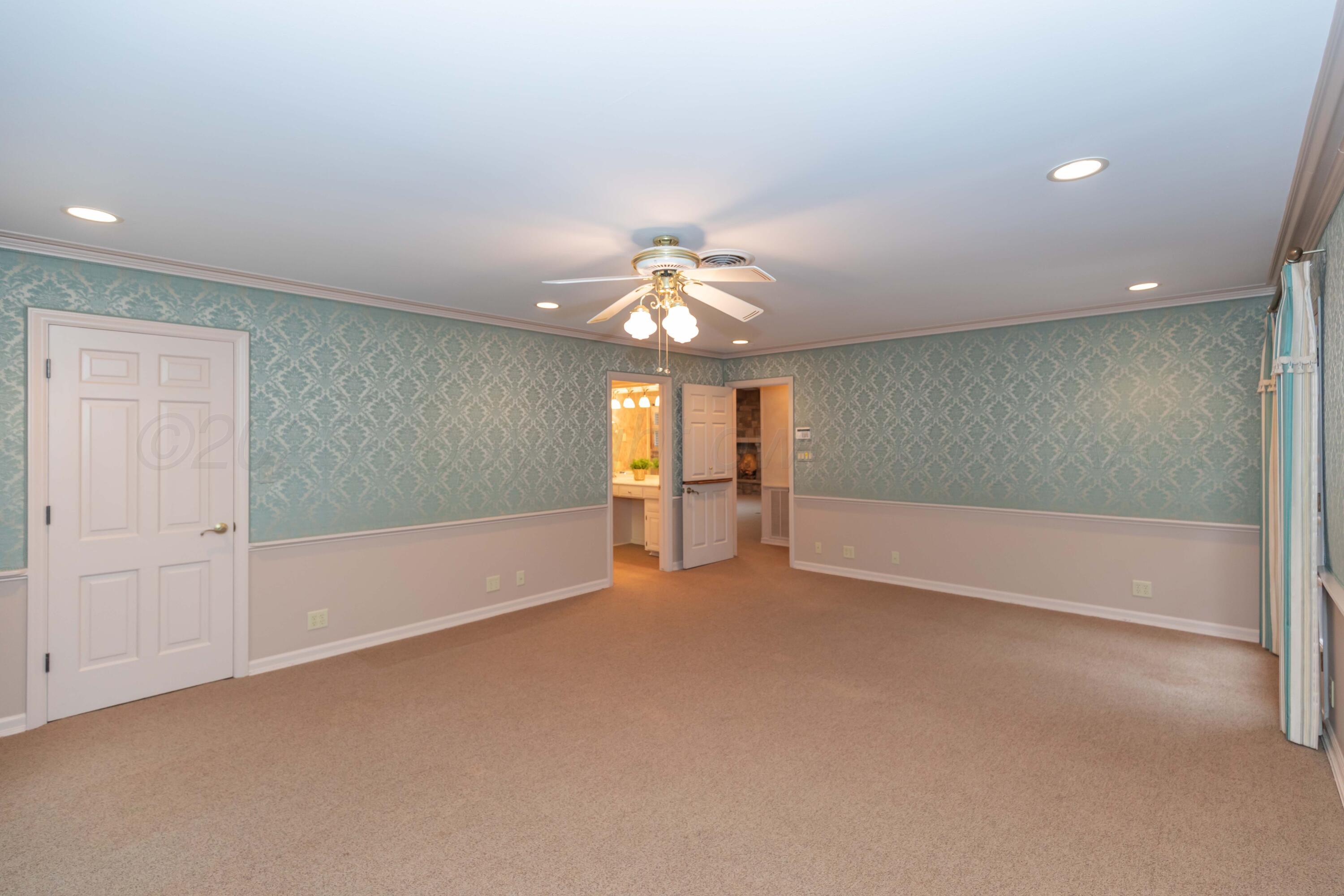 4102 Paramount Boulevard Amarillo, TX 79109 - Photo 23 of 74 BEDROOM 2 VIEW 3