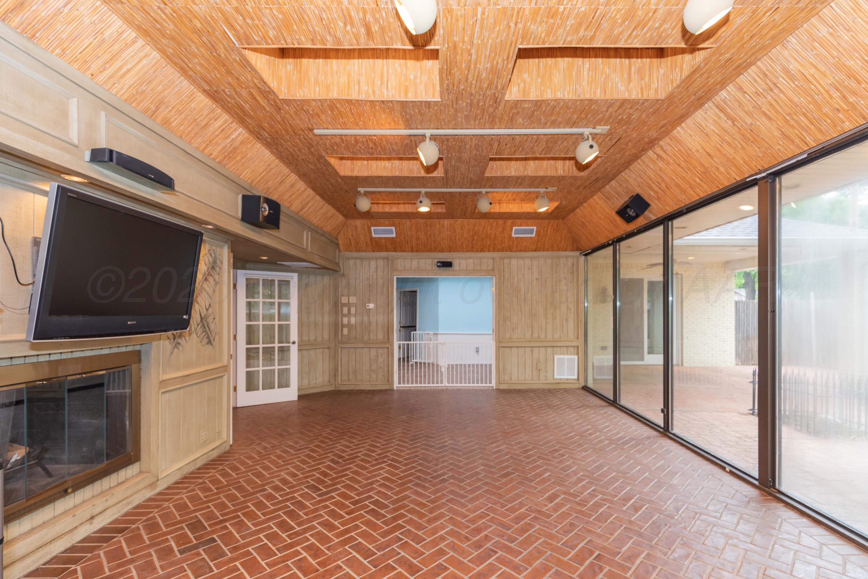 4102 Paramount Boulevard Amarillo, TX 79109 - Photo 28 of 74 DEN VIEW 1