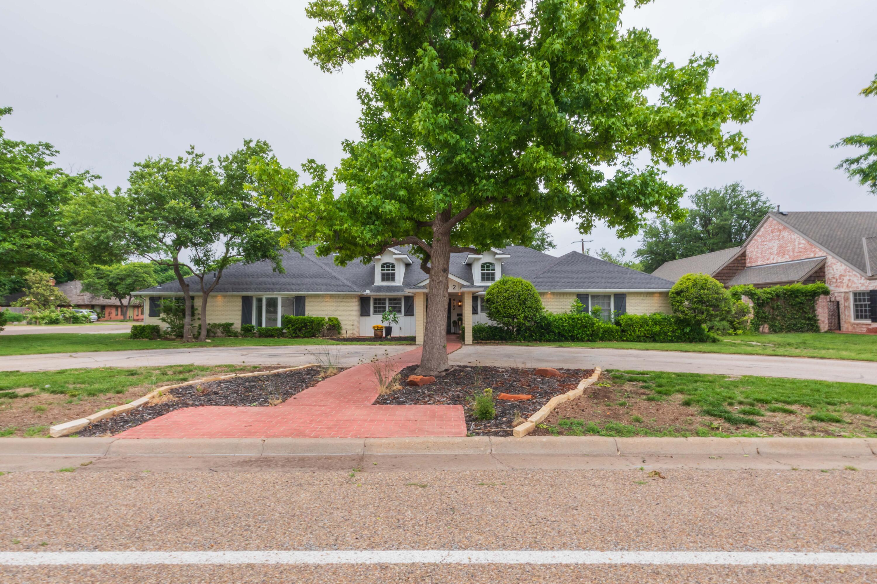4102 Paramount Boulevard Amarillo, TX 79109 - Photo 3 of 74 FRONT VIEW 3