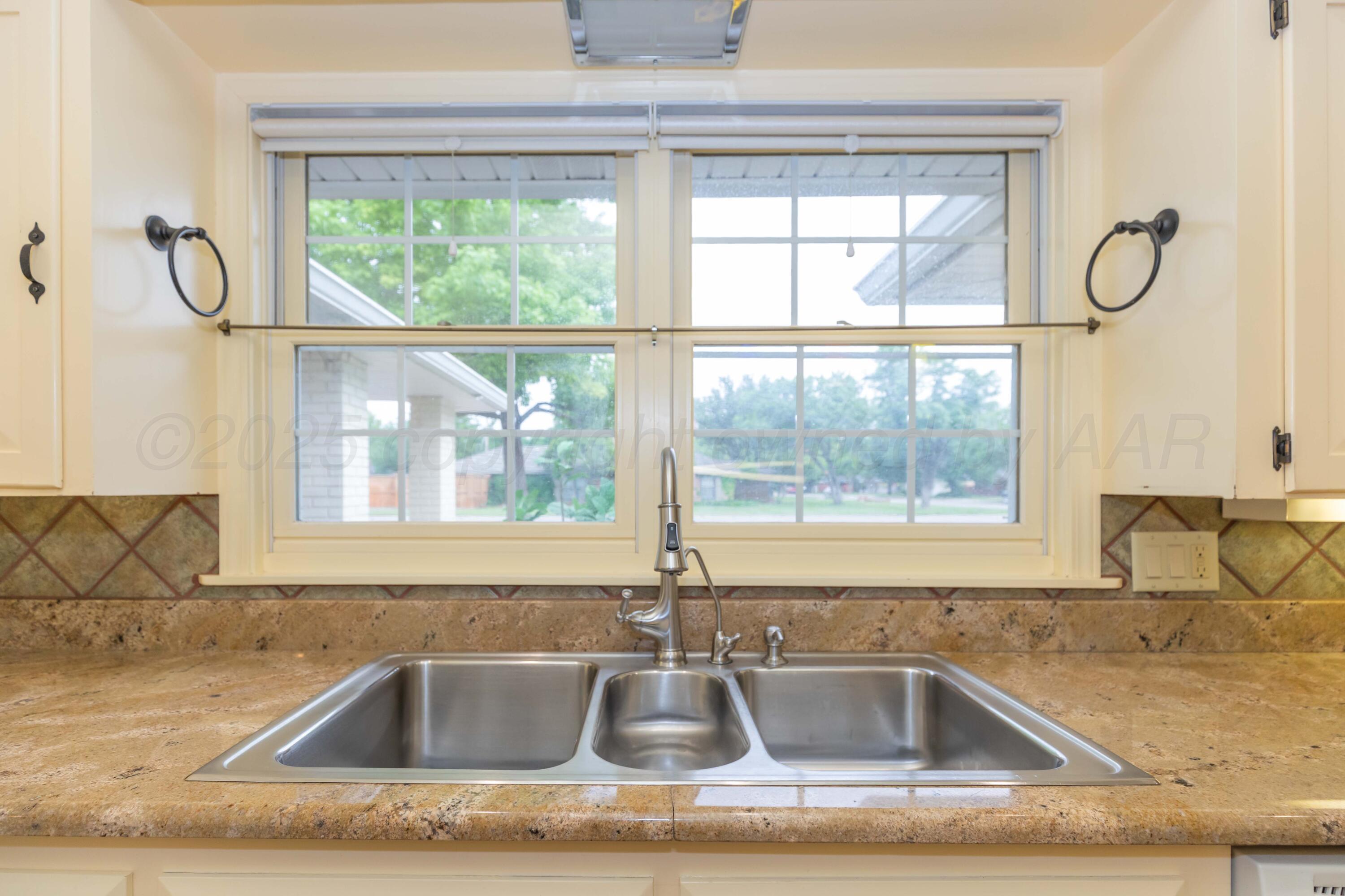 4102 Paramount Boulevard Amarillo, TX 79109 - Photo 48 of 74 KITCHEN VIEW 5