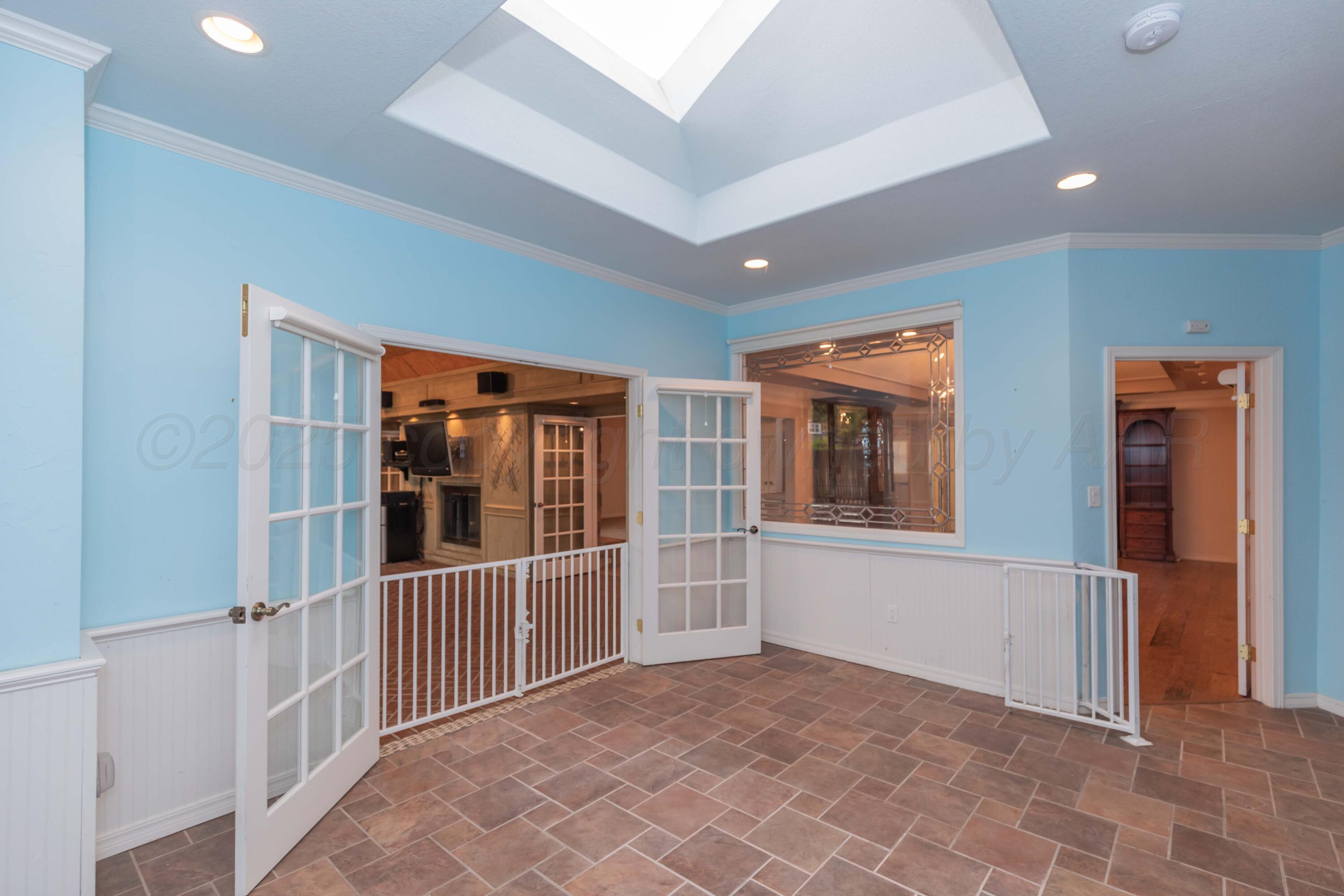4102 Paramount Boulevard Amarillo, TX 79109 - Photo 56 of 74 MUD ROOM VIEW 2