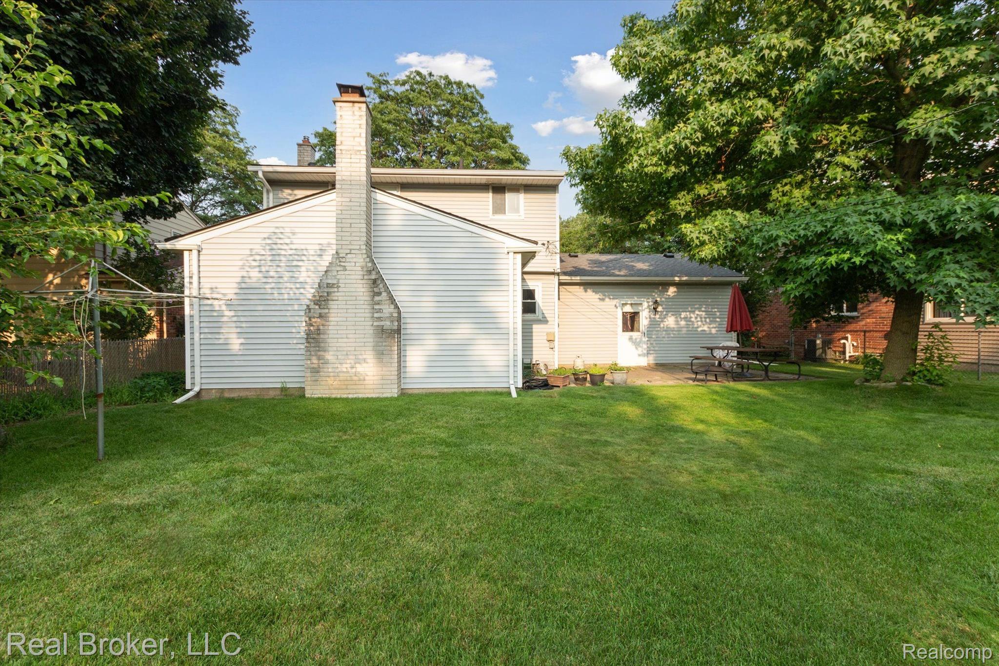 14559 Newburgh Road Livonia, MI 48154 - Photo 45 of 45 Gallery Image 45