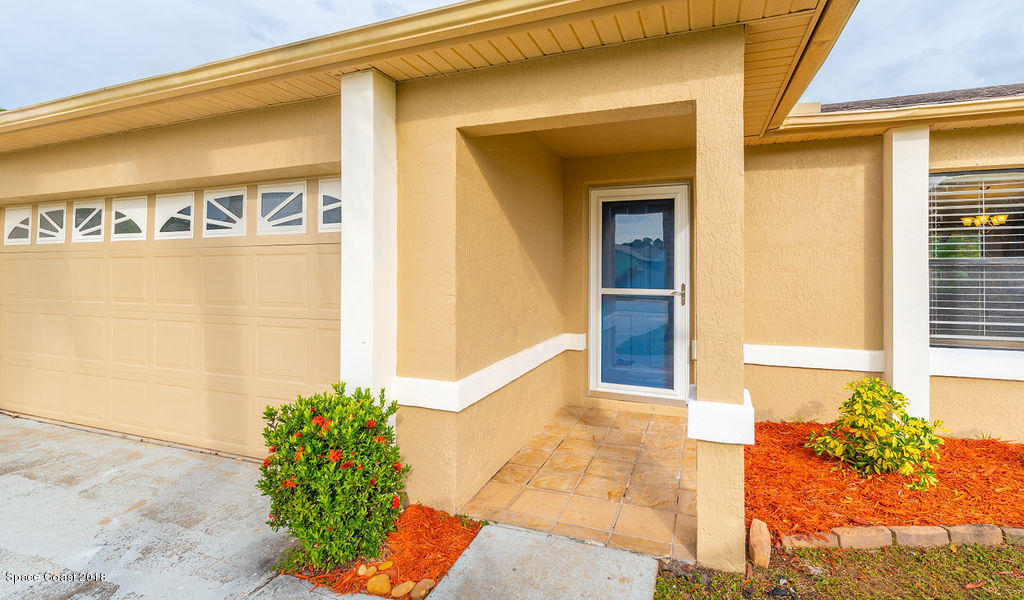 731 Raleigh Road Southeast Palm Bay, FL 32909 - Photo 3 of 36