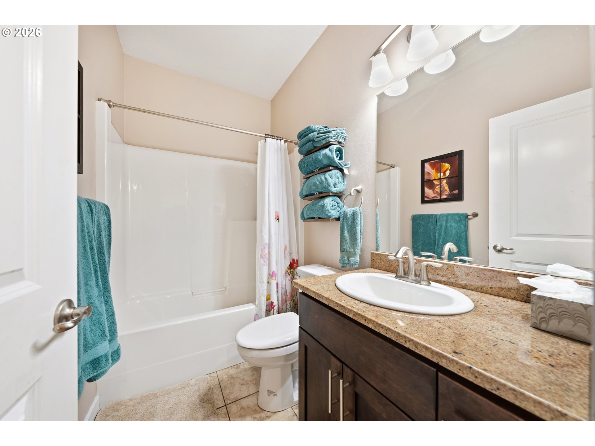 3721 Colonial Road Roseburg, OR 97471 - Photo 27 of 48 Bathroom