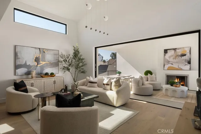 $2,850,000 | 512 1/2 Marigold Avenue, Corona del Mar, CA 92625