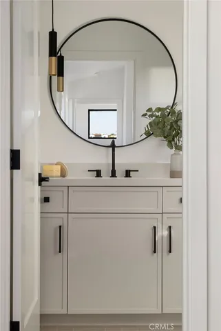 $2,850,000 | 512 1/2 Marigold Avenue, Corona del Mar, CA 92625