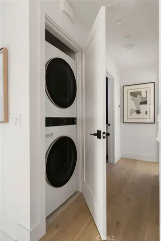 $2,850,000 | 512 1/2 Marigold Avenue, Corona del Mar, CA 92625