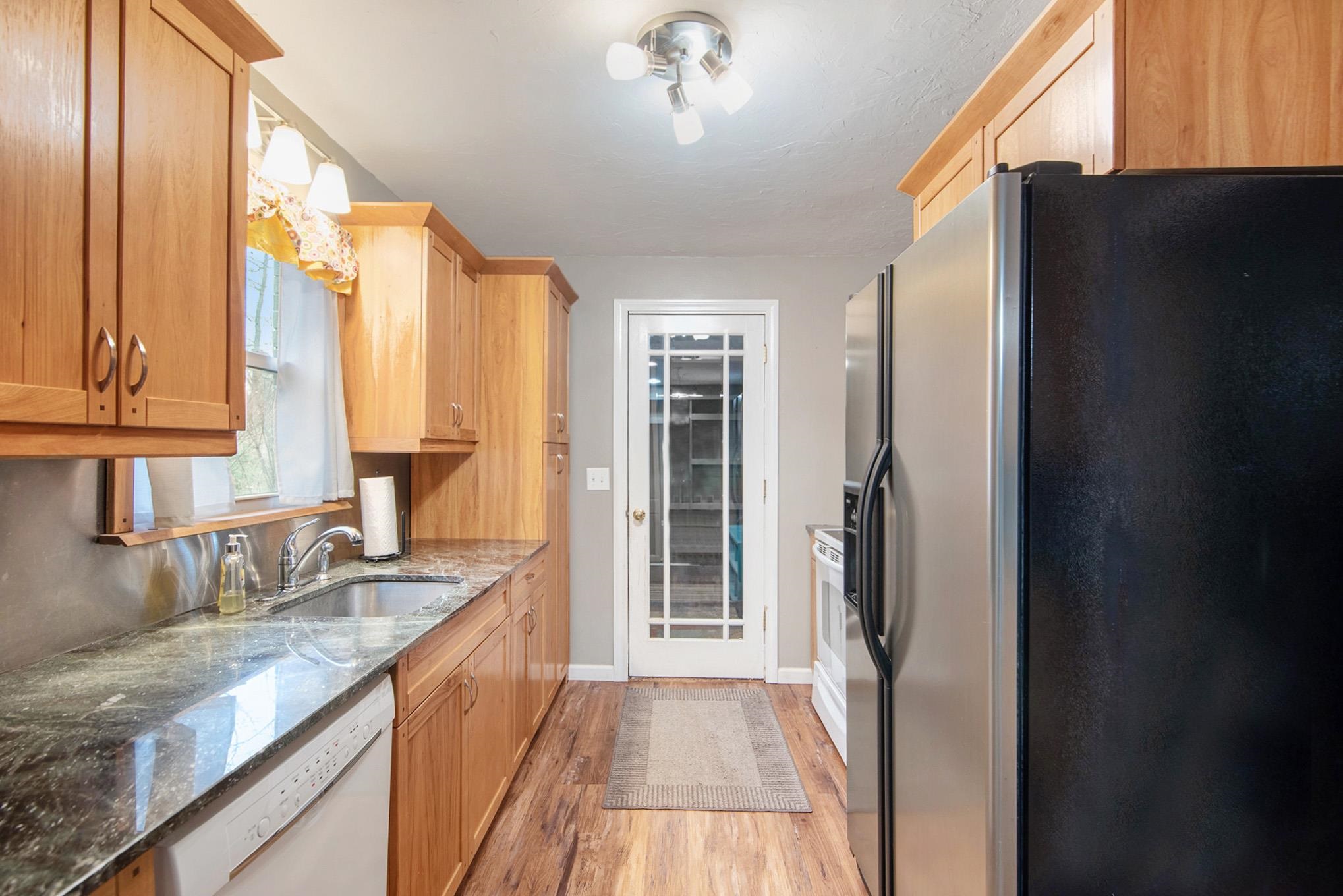 7217 North McKinley Road Flushing, MI 48433 - Photo 7 of 38 50096867-6.JPG