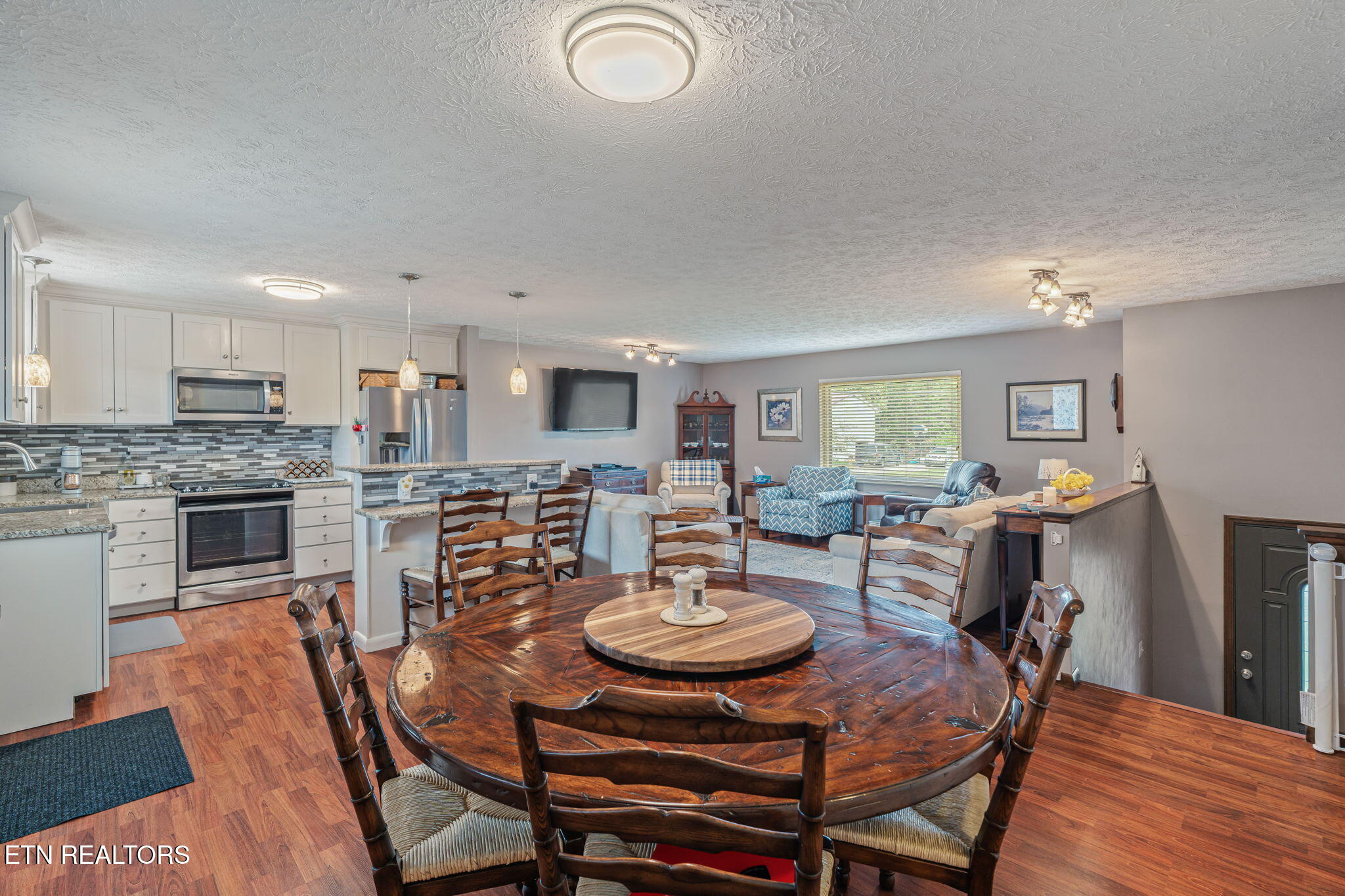 7301 Oxmoor Road Knoxville, TN 37931 - Photo 11 of 43 18-web-or-mls-7301 Oxmoor Drive-21