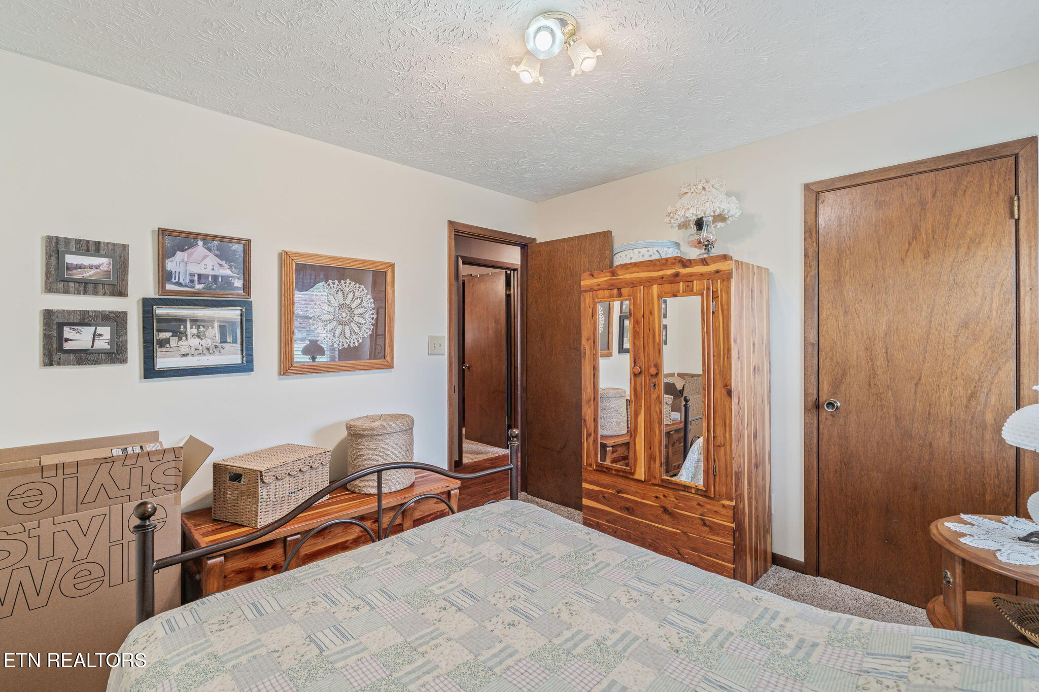 7301 Oxmoor Road Knoxville, TN 37931 - Photo 15 of 43 23-web-or-mls-7301 Oxmoor Drive-6